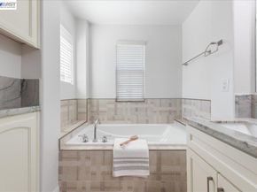 5102 Kino Ct, Dublin CA 94568