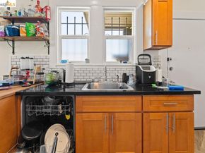 646 42nd St, Oakland CA 94609