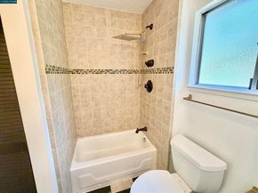 111 Ascot Ct C, Moraga CA 94556