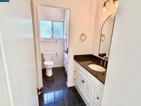 111 Ascot Ct C, Moraga CA 94556
