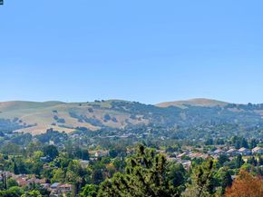 4000 Hiller Ln, Martinez CA 94553