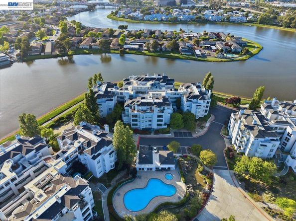 720 Promontory Point Ln 2205, Foster City CA 94404
