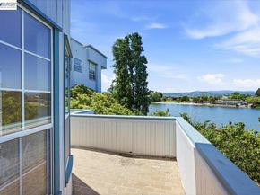 720 Promontory Point Ln 2205, Foster City CA 94404