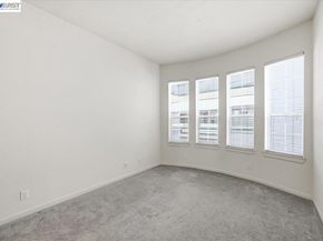 720 Promontory Point Ln 2205, Foster City CA 94404