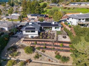 89 Greenfield Dr, Moraga CA 94556
