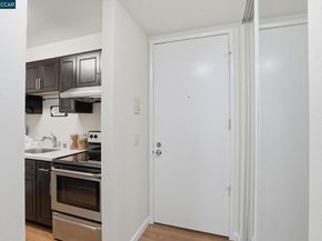 551 Jean St 104, Oakland CA 94610