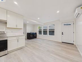 718 26th, Oakland CA 94612