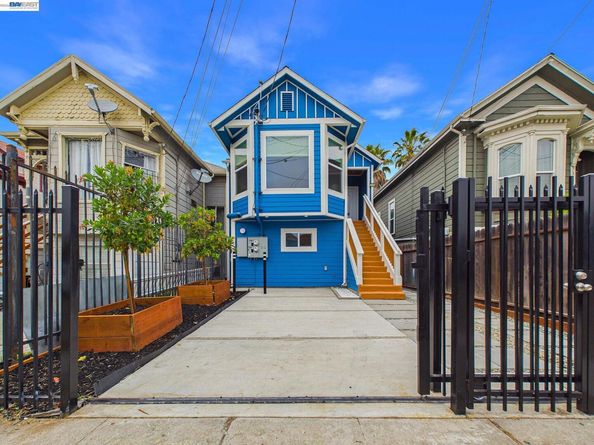 718 26th, Oakland CA 94612