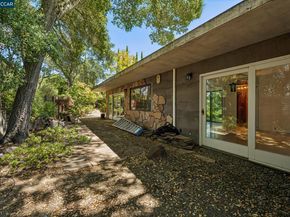 5 Oak Flat Rd., Orinda CA 94563