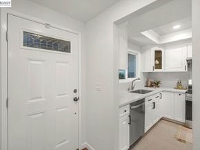 34352 Newton Ct, Fremont CA 94555