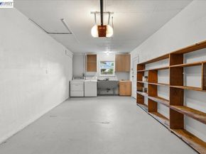 320 Beach Rd, Alameda CA 94502