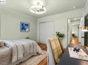 320 Beach Rd, Alameda CA 94502