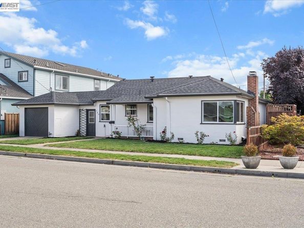 320 Beach Rd, Alameda CA 94502