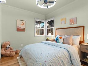 320 Beach Rd, Alameda CA 94502