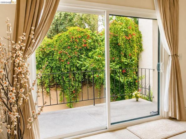625 El Dorado Ave 204, Oakland CA 94611