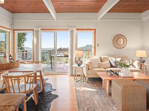 6741 Snake Rd, Oakland CA 94611