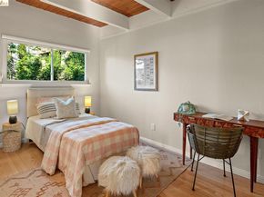 6741 Snake Rd, Oakland CA 94611