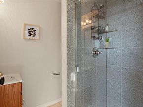 6741 Snake Rd, Oakland CA 94611