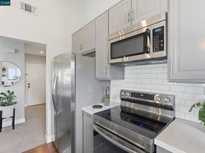 1050 N Maywood Lane, Martinez CA 94553