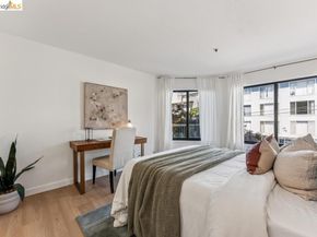 322 Hanover Ave 212, Oakland CA 94606