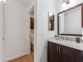 322 Hanover Ave 212, Oakland CA 94606
