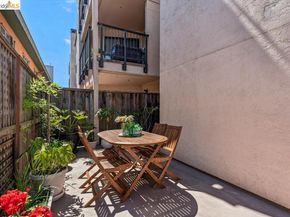 322 Hanover Ave 212, Oakland CA 94606