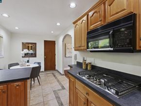 38 Saint Stephens Dr, Orinda CA 94563