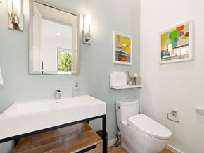 45 Homeglen Ln, Oakland CA 94611