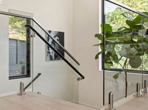 45 Homeglen Ln, Oakland CA 94611