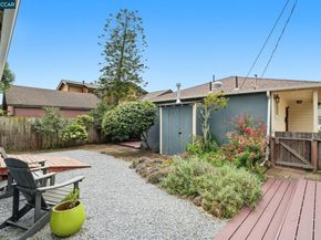 136 Pacific Ave, Pacifica CA 94044