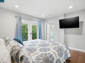 136 Pacific Ave, Pacifica CA 94044