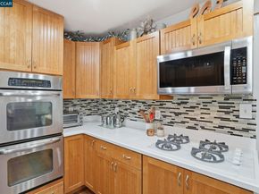 136 Pacific Ave, Pacifica CA 94044