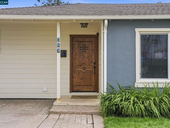 136 Pacific Ave, Pacifica CA 94044