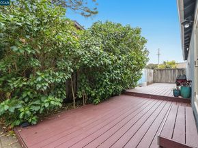 136 Pacific Ave, Pacifica CA 94044