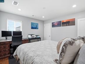 136 Pacific Ave, Pacifica CA 94044
