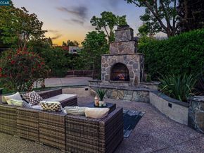 135 Crestridge Dr, Danville CA 94506