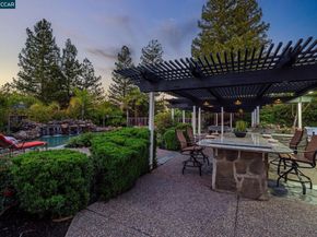 135 Crestridge Dr, Danville CA 94506