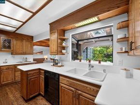 850 Paradise Ct, Lafayette CA 94549