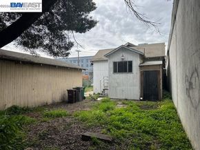 1024 50Th Ave, Oakland CA 94601