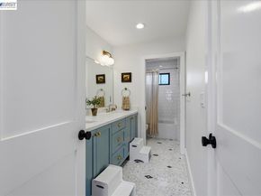 3550 Vine St, Pleasanton CA 94566
