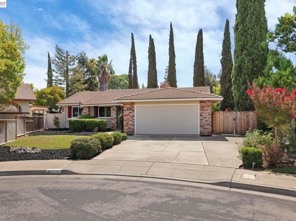 553 Bell Ave, Livermore CA 94550