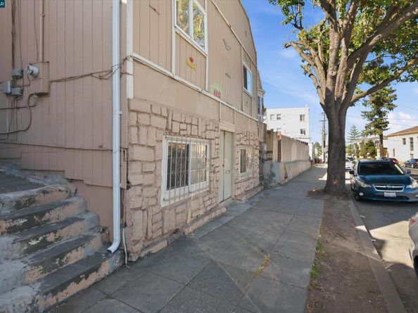 2150 35Th Ave, Oakland CA 94601
