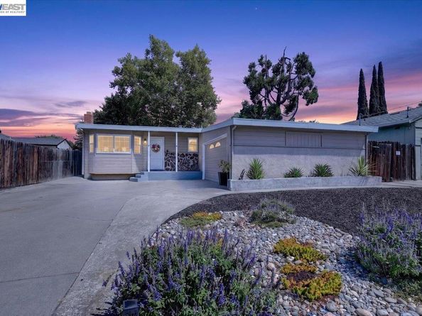 982 Ventura Ave, Livermore CA 94551