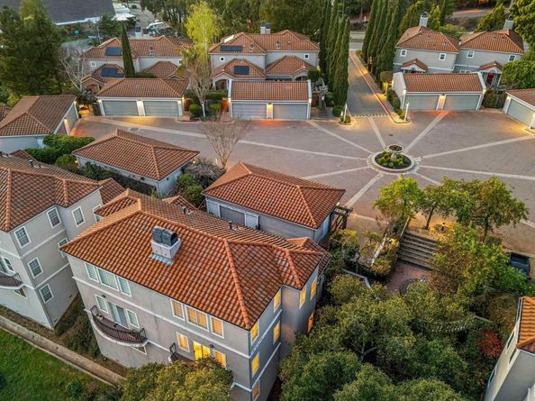 4636 Redwood Rd, Oakland CA 94619