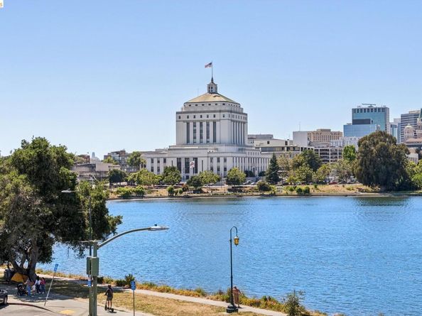 1410 Lakeshore Ave 6, Oakland CA 94606