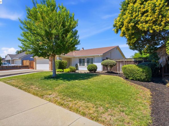 470 Yosemite Dr, Livermore CA 94551
