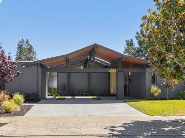 8055 Shay Dr, Oakland CA 94605