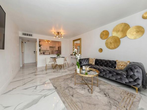 1830 Embassy Drive 503, West Palm Beach FL 33401