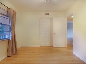 1202 Bahama Bnd I2, Coconut Creek FL 33066