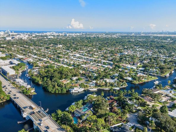 1240 SW 14th Ave, Fort Lauderdale FL 33312